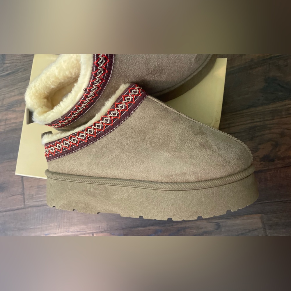 New in the box Tan Slip-On platform clogs with Red Pattern